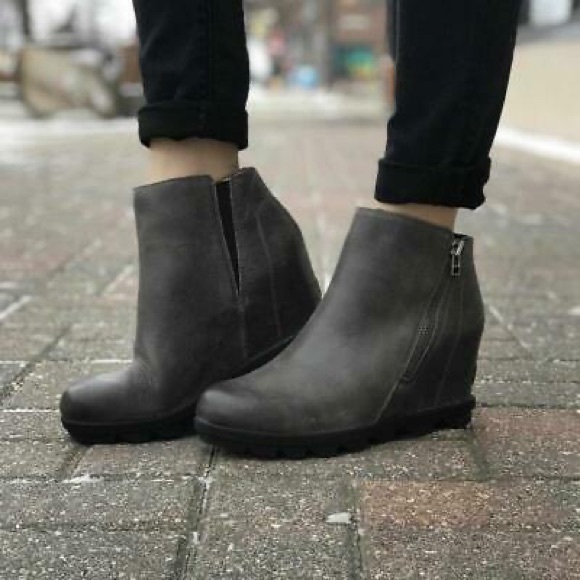 Sorel Shoes - SOREL JOAN OF ARCTIC™ WEDGE III ZIP WIDE BOOTIE
